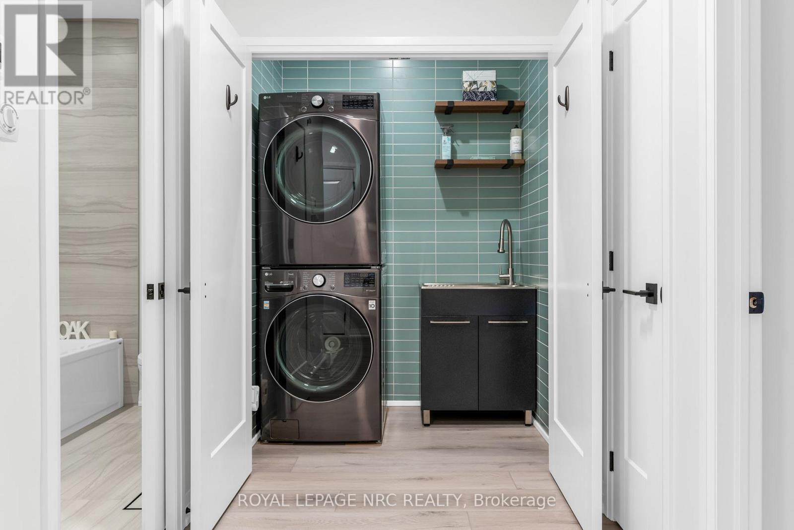 93 - 154 Port Robinson Road, Pelham (Fonthill), ON - Indoor Photo Showing Laundry Room
