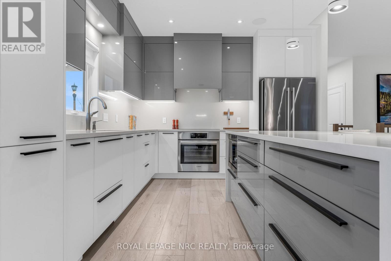 93 - 154 Port Robinson Road, Pelham (Fonthill), ON - Indoor Photo Showing Kitchen With Upgraded Kitchen