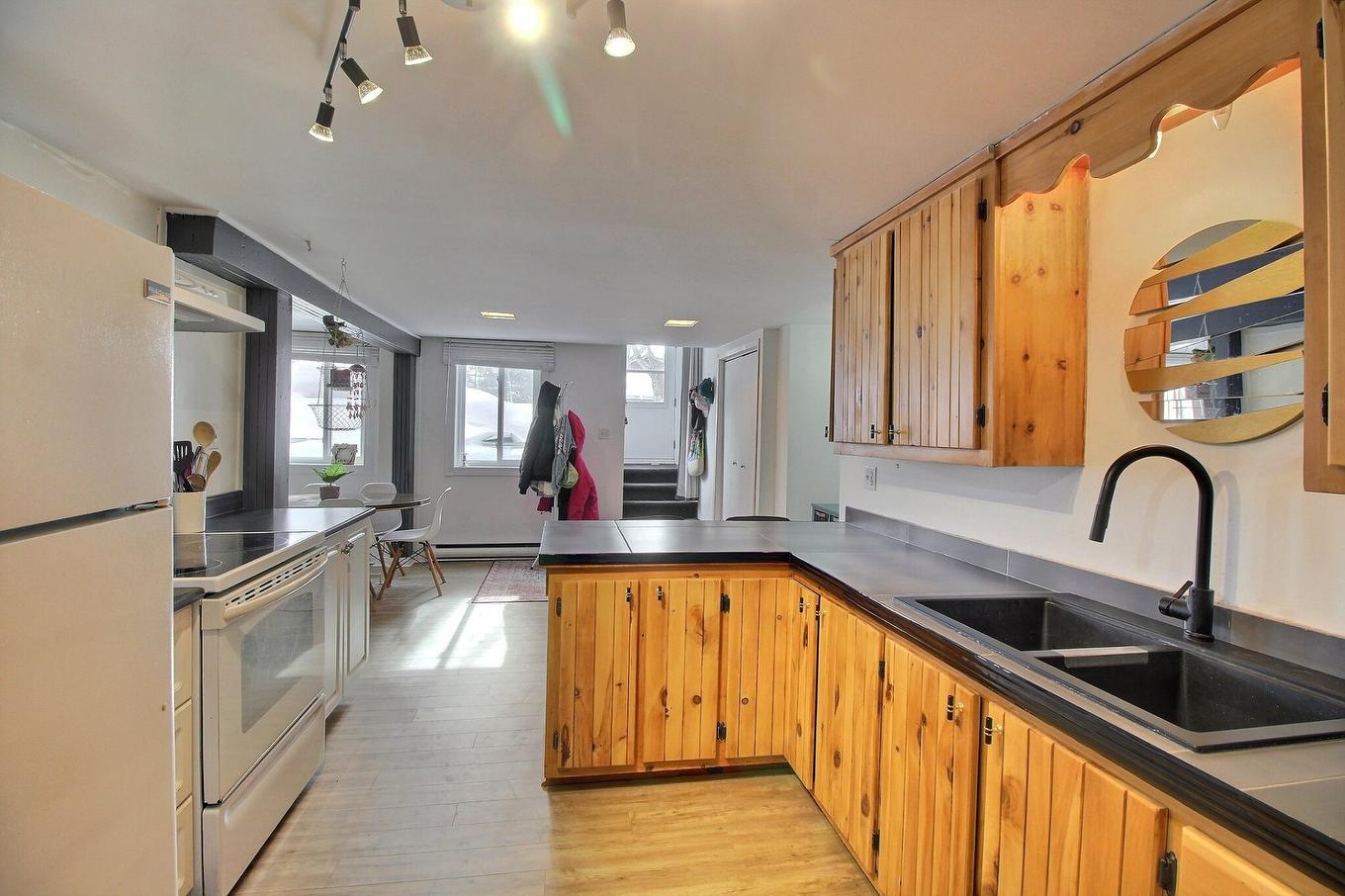 Kitchen - 810 - 814 Rue De L'Harricana, Malartic, QC - Indoor Photo Showing Kitchen With Double Sink