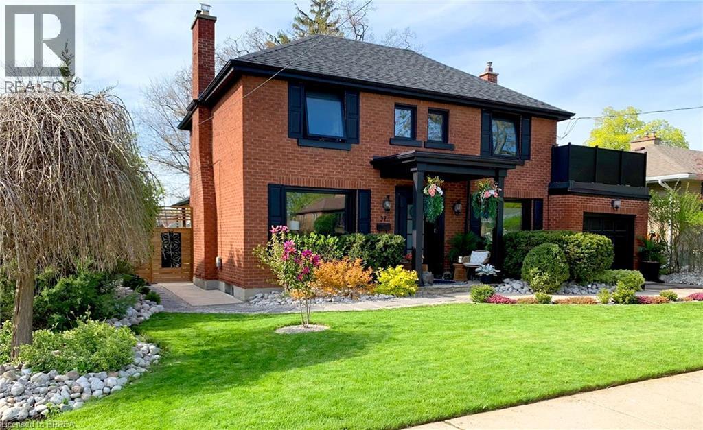 37 Elm Street, Brantford, ON - Outdoor