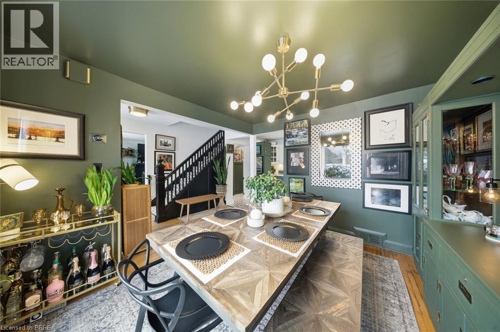 37 Elm Street, Brantford, ON - Indoor Photo Showing Dining Room