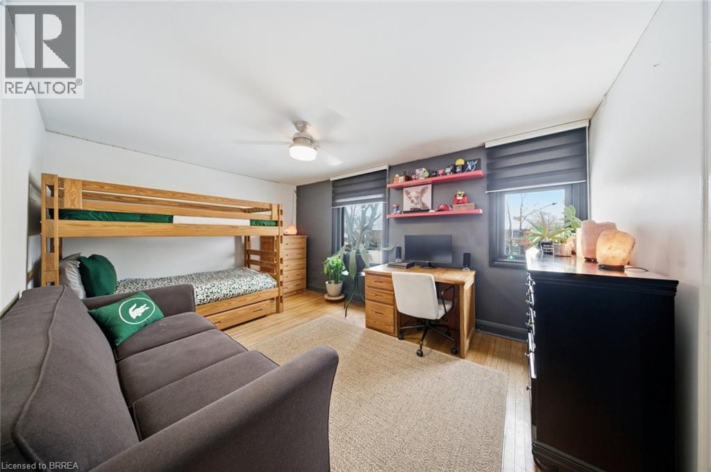 37 Elm Street, Brantford, ON - Indoor