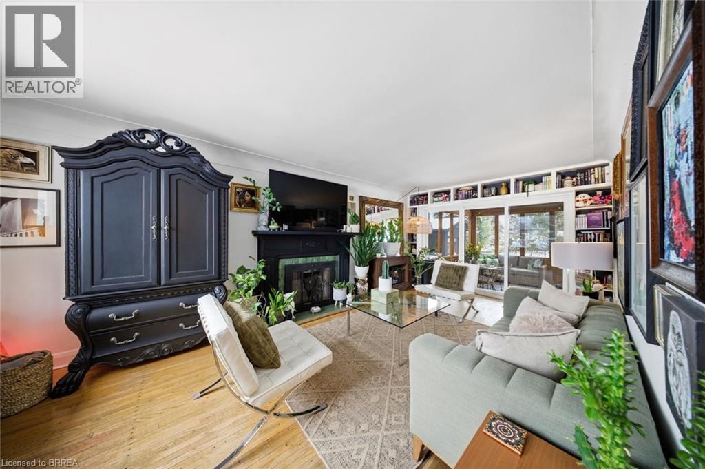 37 Elm Street, Brantford, ON - Indoor Photo Showing Living Room With Fireplace