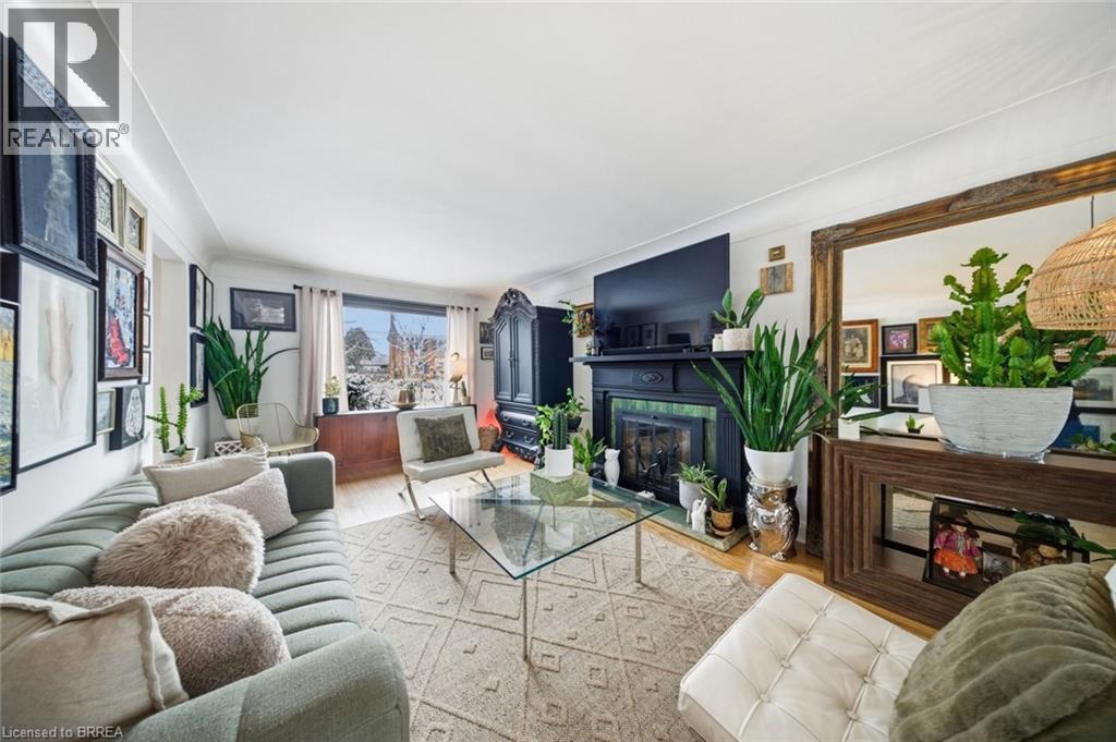 37 Elm Street, Brantford, ON - Indoor Photo Showing Living Room With Fireplace