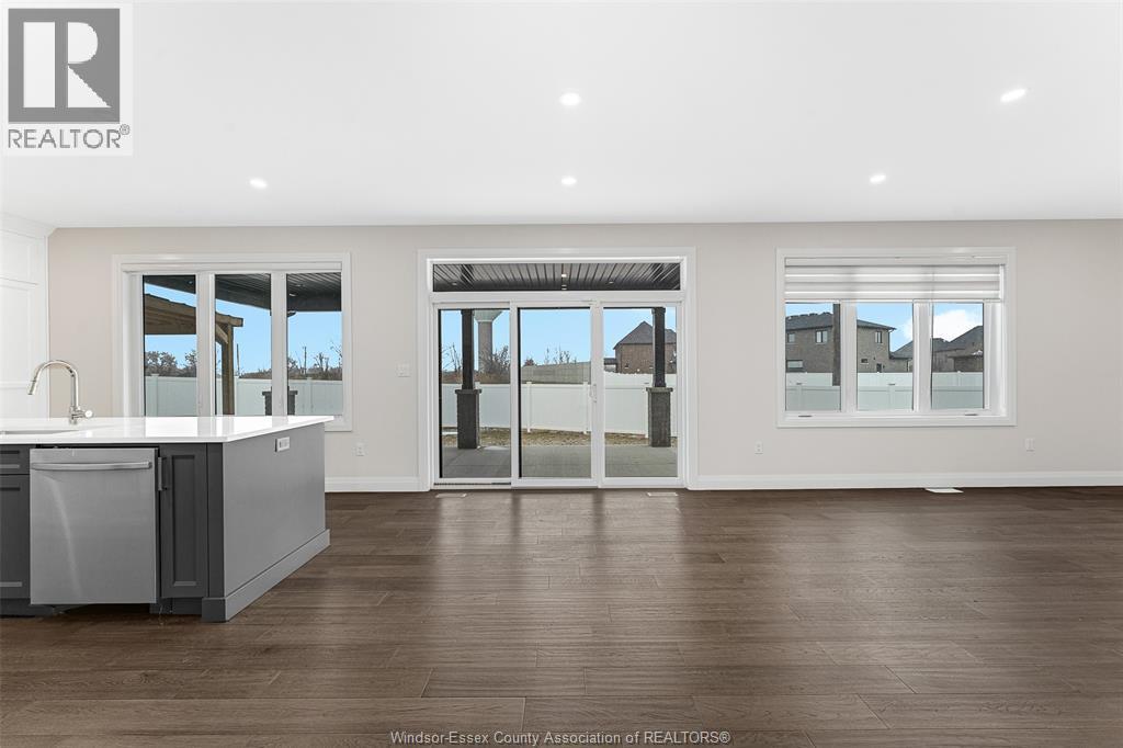 375 Water, Lakeshore, ON - Indoor