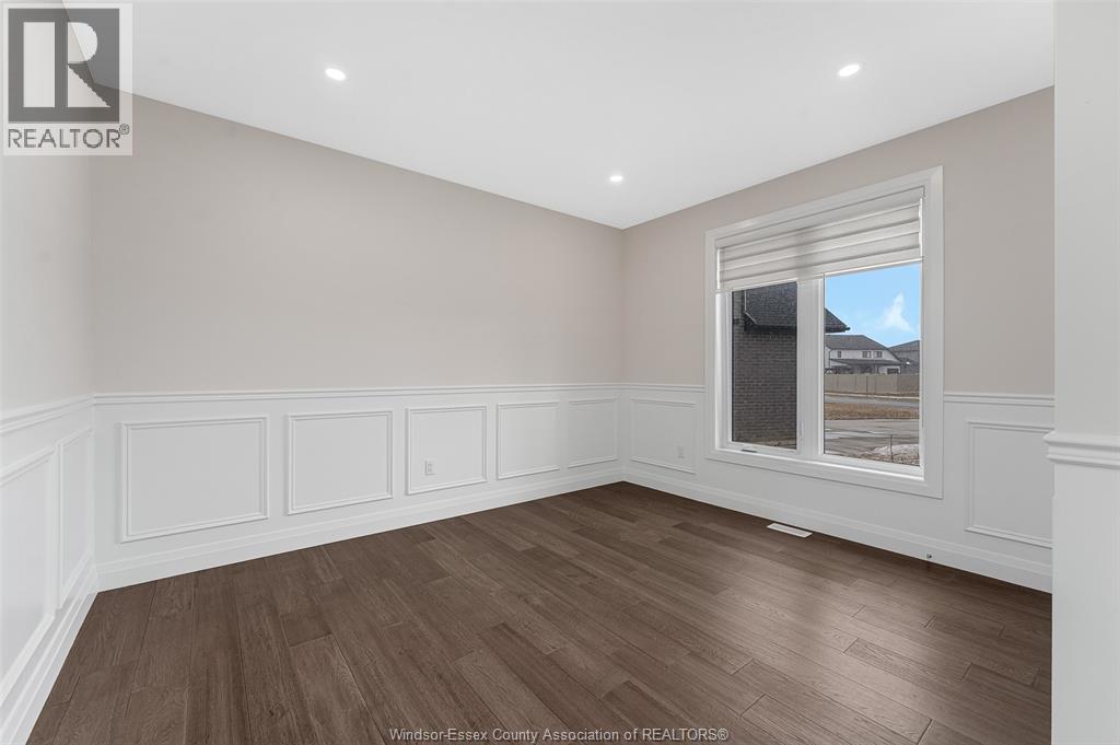 375 Water, Lakeshore, ON - Indoor Photo Showing Other Room