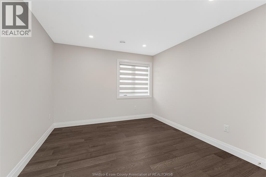 375 Water, Lakeshore, ON - Indoor Photo Showing Other Room