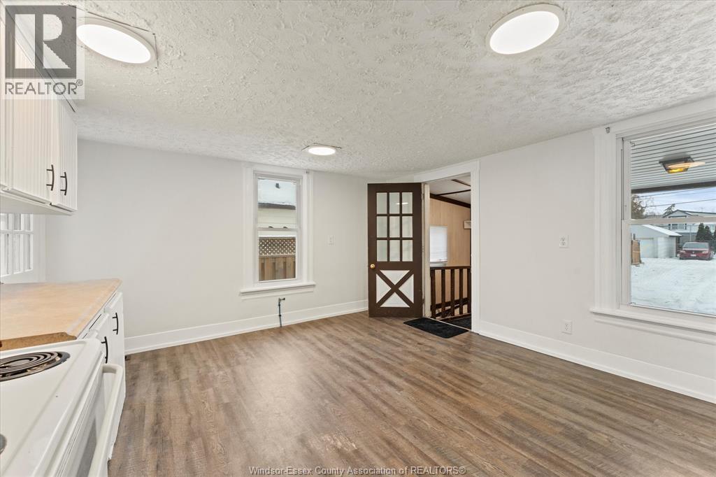 414 Parent Avenue, Windsor, ON - Indoor Photo Showing Kitchen