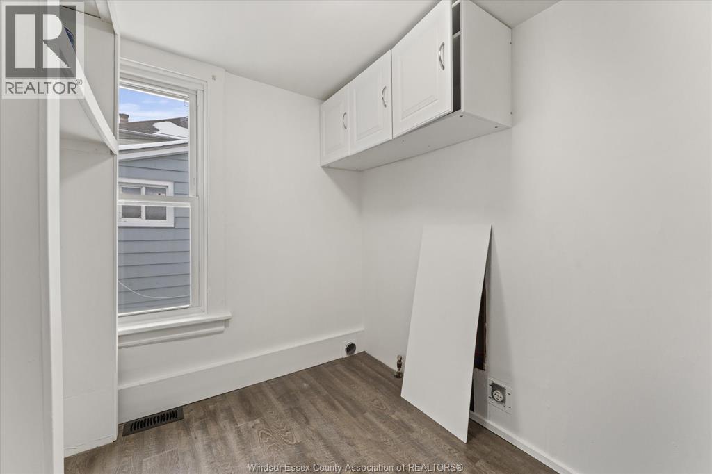 414 Parent Avenue, Windsor, ON - Indoor Photo Showing Other Room