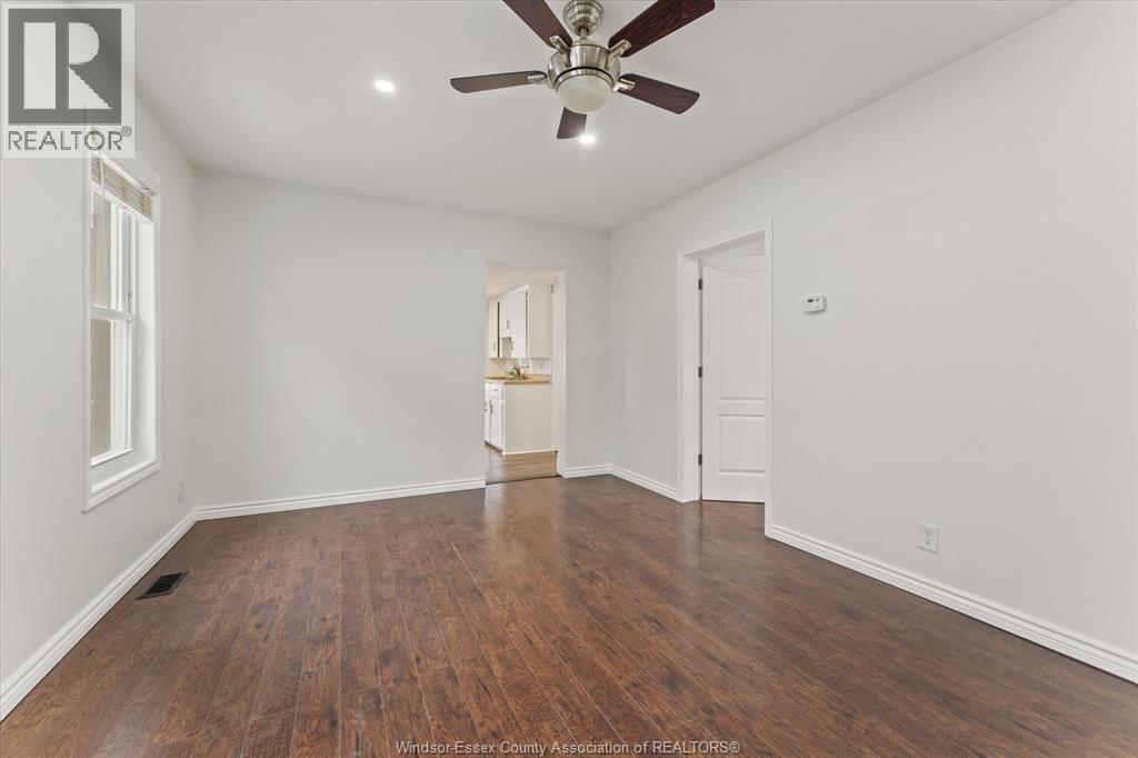 414 Parent Avenue, Windsor, ON - Indoor Photo Showing Other Room