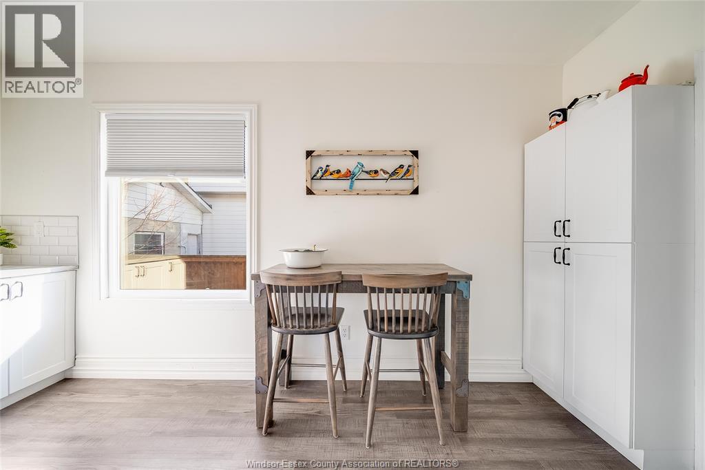 15 Smith Avenue, Leamington, ON - Indoor Photo Showing Other Room