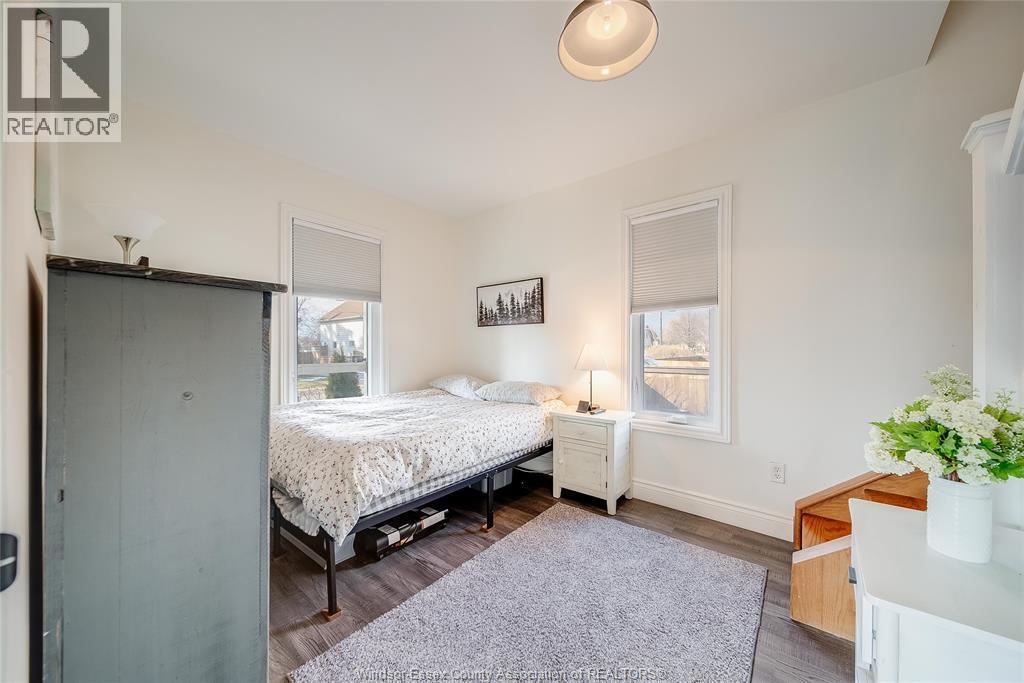15 Smith Avenue, Leamington, ON - Indoor Photo Showing Bedroom