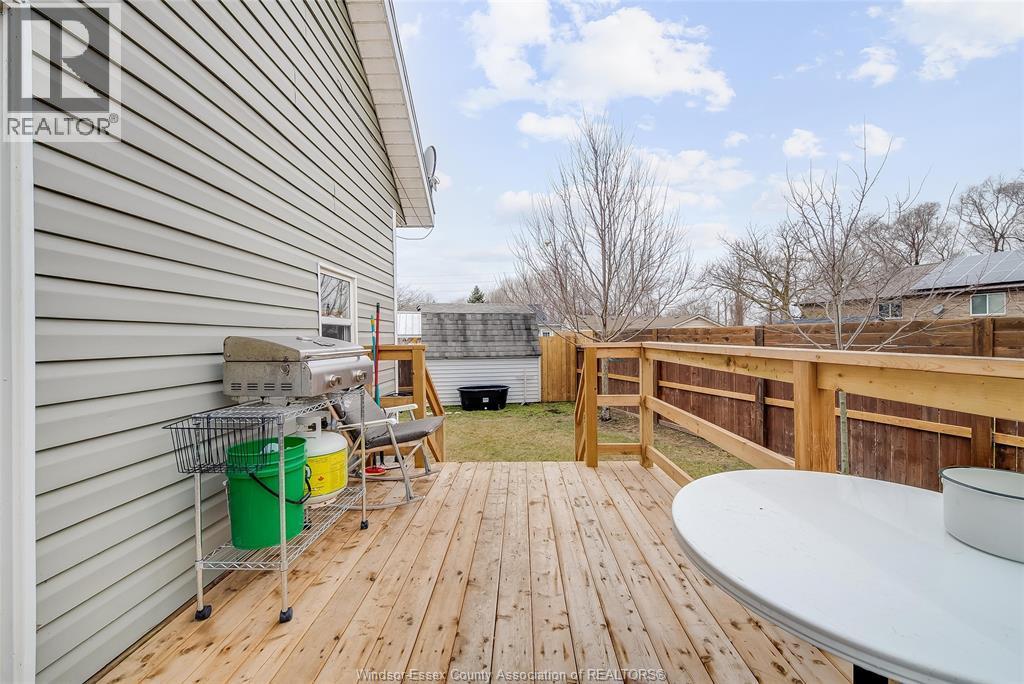 15 Smith Avenue, Leamington, ON - Outdoor With Deck Patio Veranda