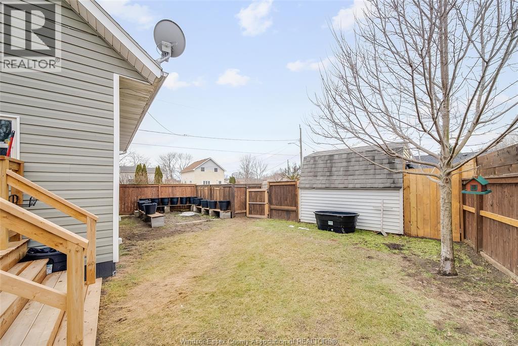 15 Smith Avenue, Leamington, ON - Outdoor With Exterior