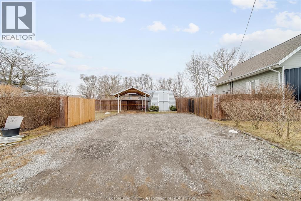 15 Smith Avenue, Leamington, ON - Outdoor