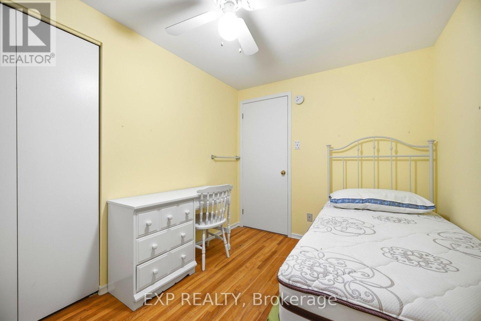107 Archdekin Drive, Brampton, ON - Indoor Photo Showing Bedroom