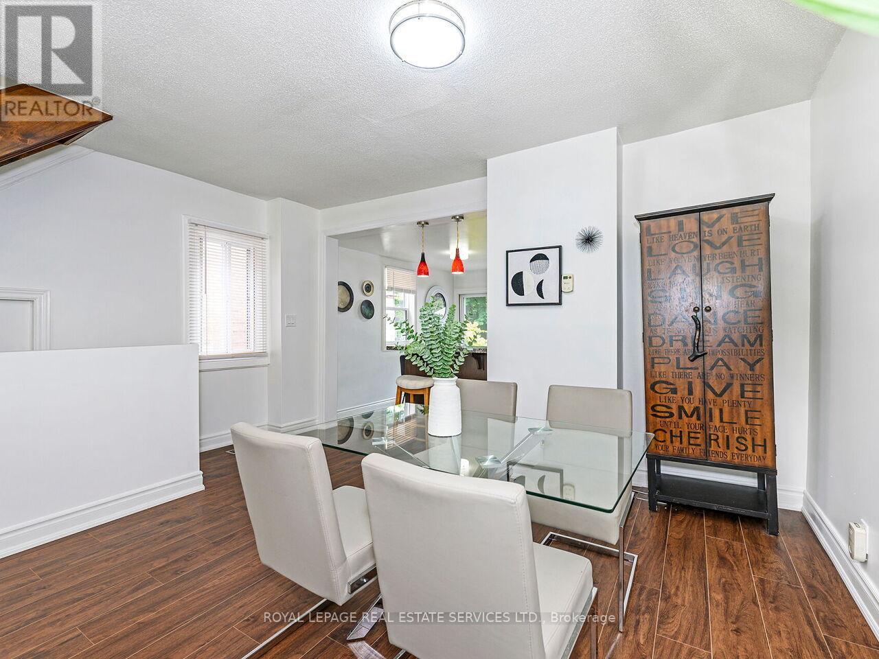 135 Bernice Crescent, Toronto, ON - Indoor Photo Showing Dining Room