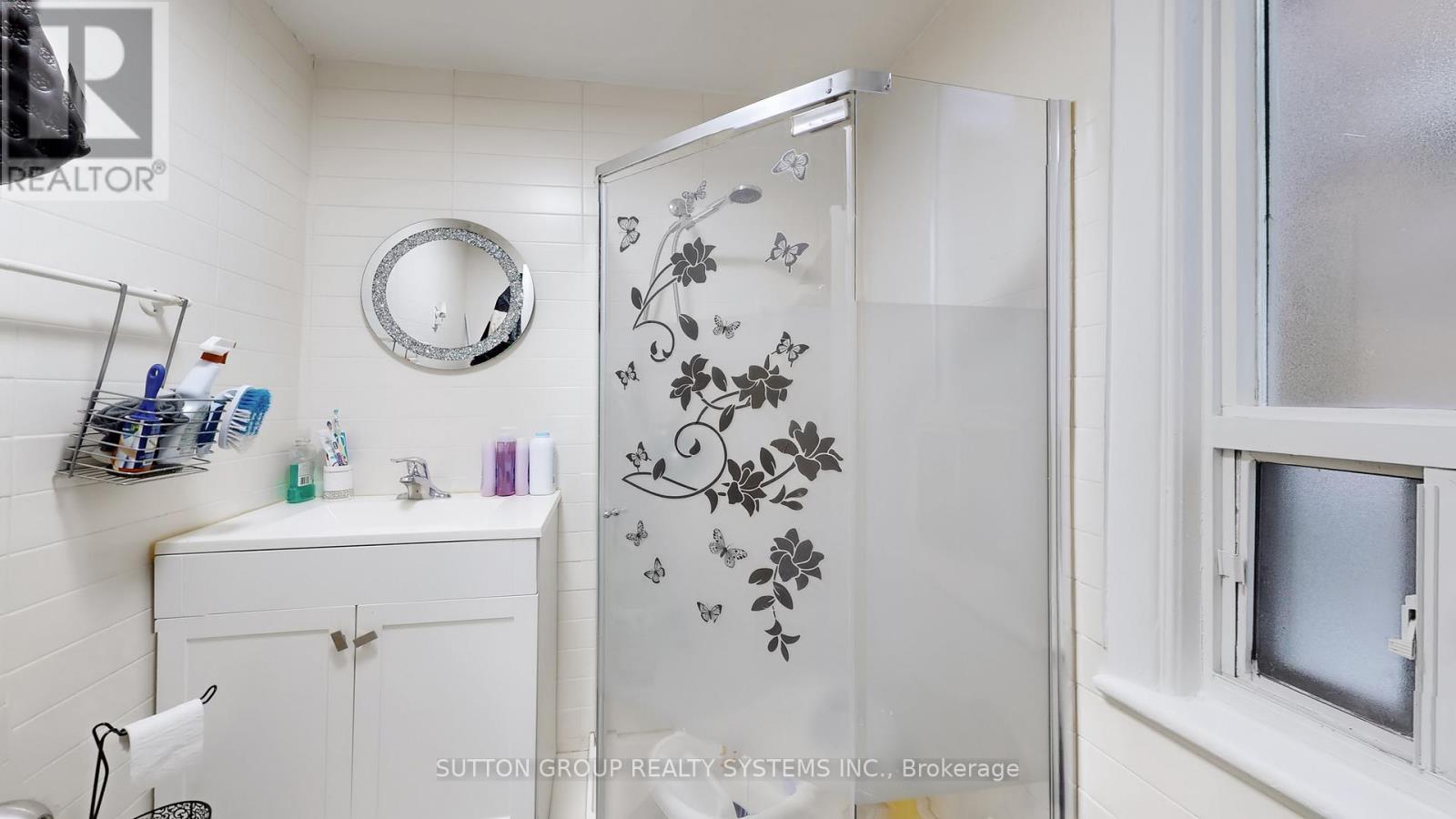 337 Perth Avenue, Toronto, ON - Indoor Photo Showing Bathroom