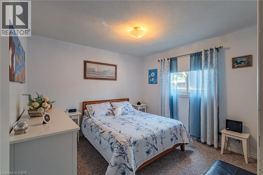 26 Douglas Avenue, Simcoe, ON - Indoor Photo Showing Bedroom