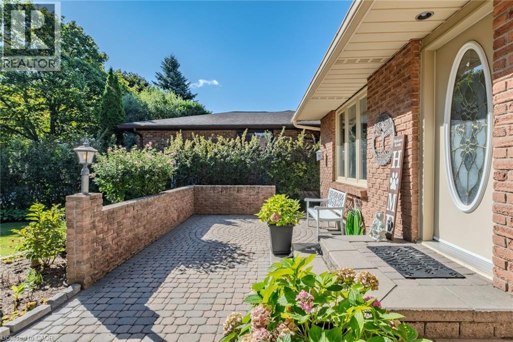 26 Douglas Avenue, Simcoe, ON - Outdoor