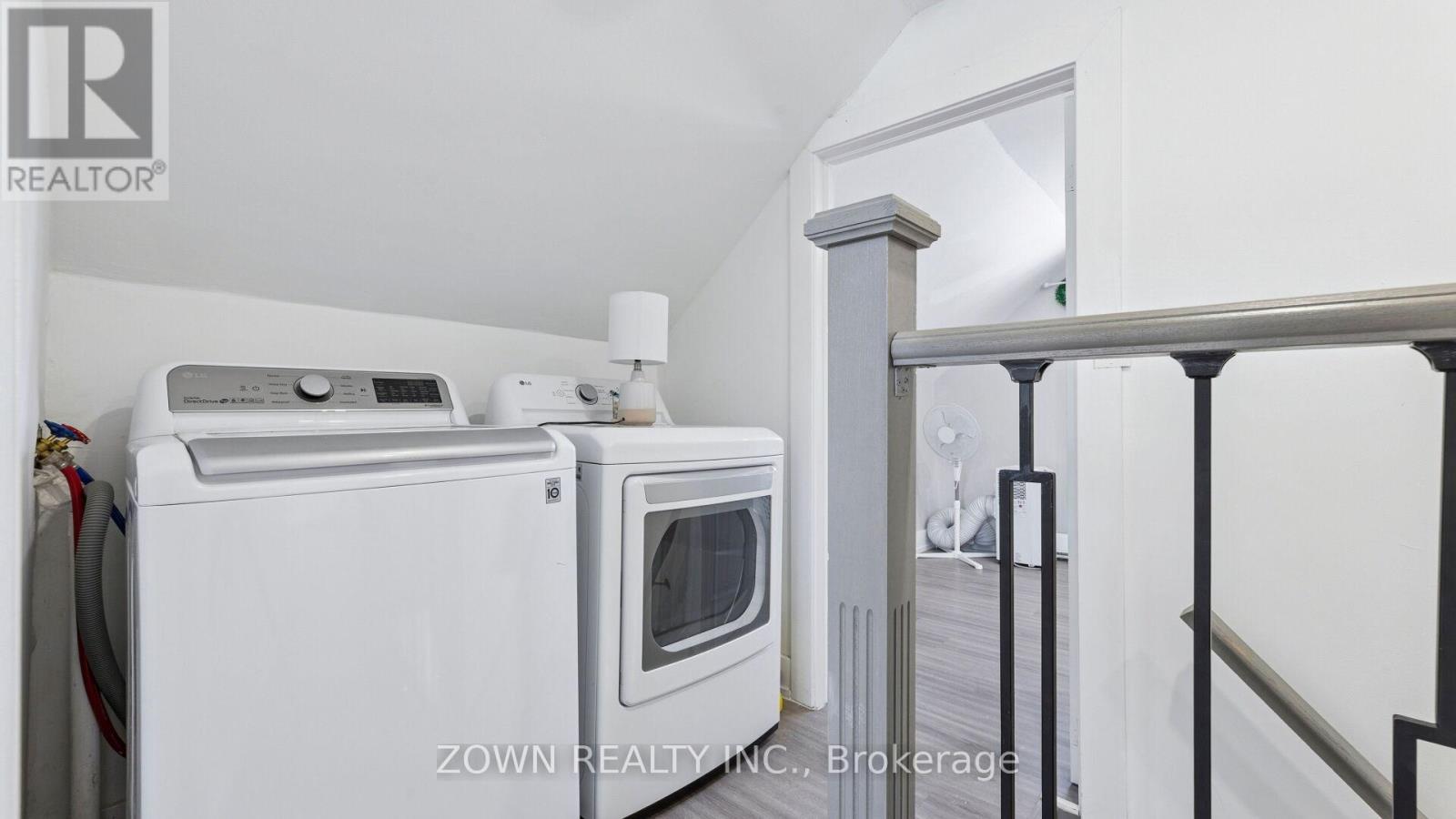 26 Metcalfe Street, Quinte West, ON - Indoor Photo Showing Laundry Room