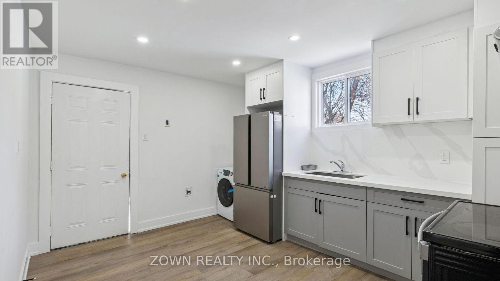 26 Metcalfe Street, Quinte West, ON - Indoor Photo Showing Kitchen