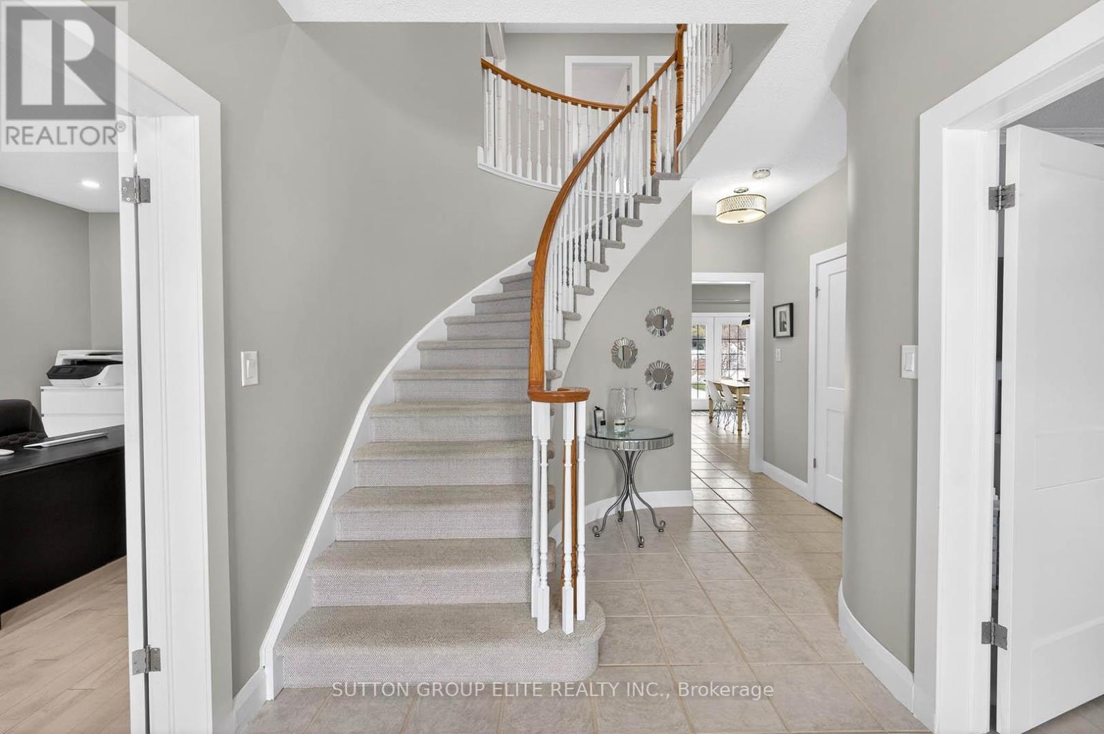 11 Elderberry Lane, Hamilton, ON - Indoor Photo Showing Other Room