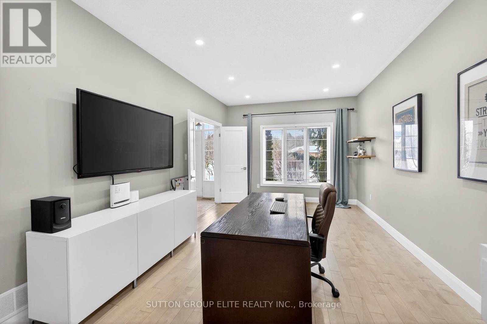 11 Elderberry Lane, Hamilton, ON - Indoor