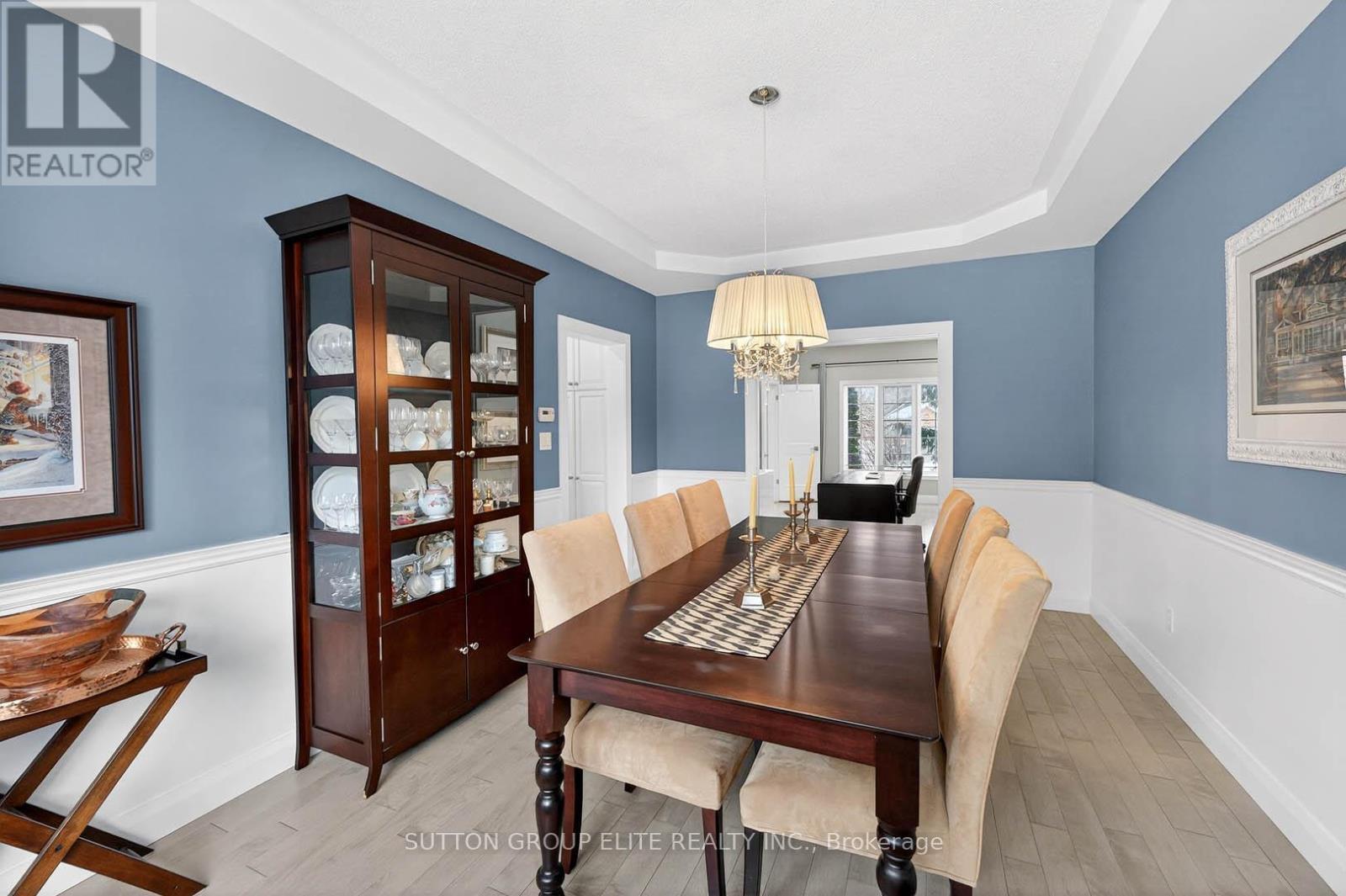 11 Elderberry Lane, Hamilton, ON - Indoor Photo Showing Dining Room