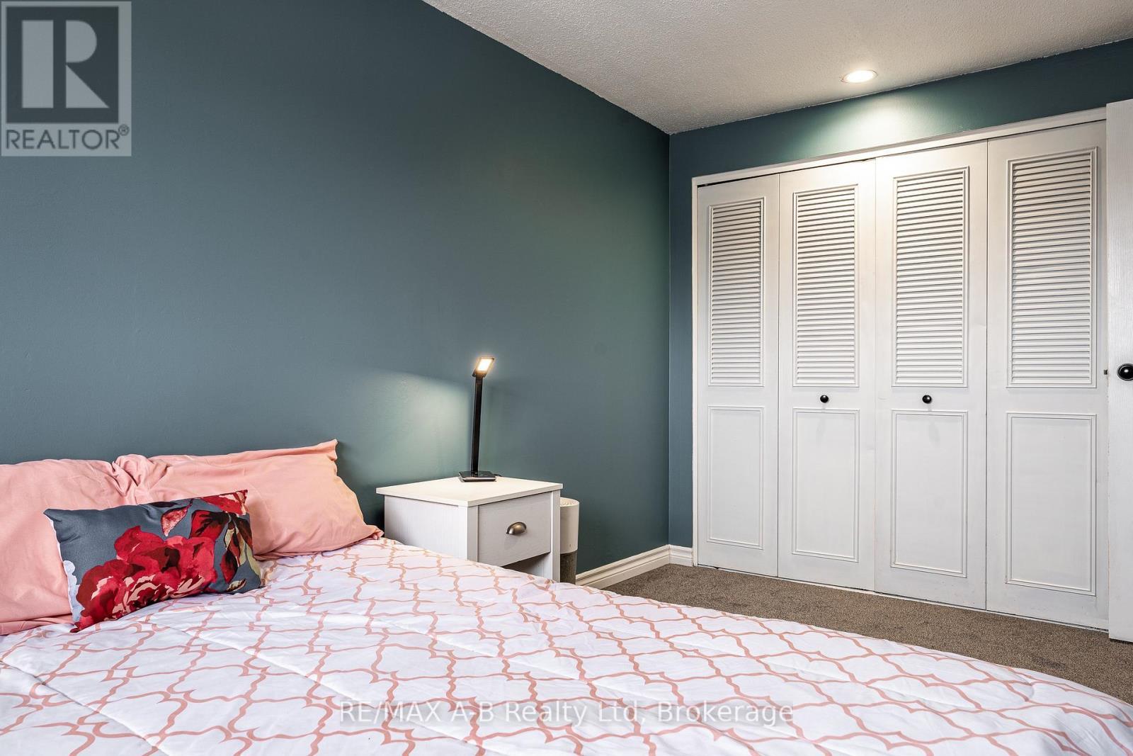 24 - 91 Avonwood Drive, Stratford, ON - Indoor Photo Showing Bedroom