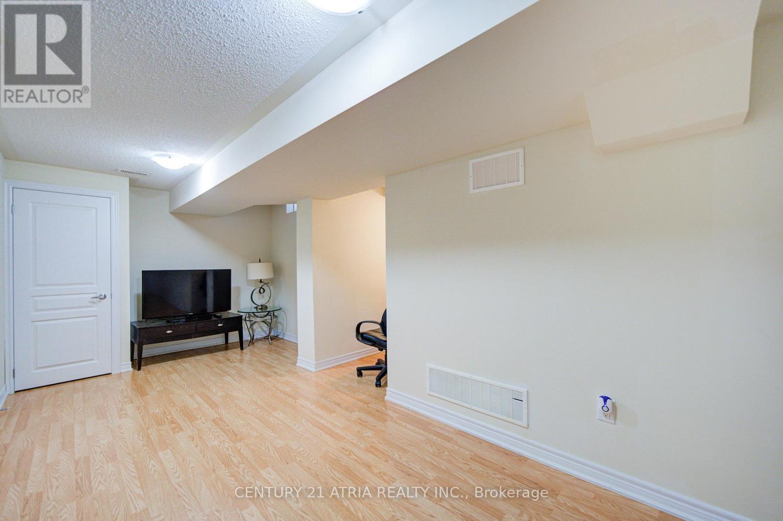 135 Windrow Street, Richmond Hill, ON - Indoor