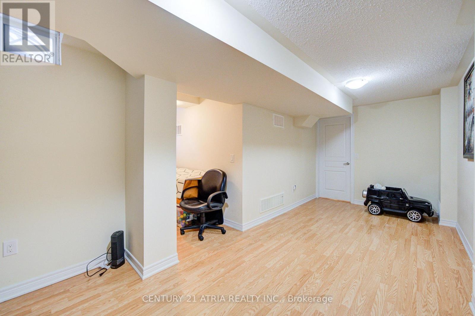 135 Windrow Street, Richmond Hill, ON - Indoor