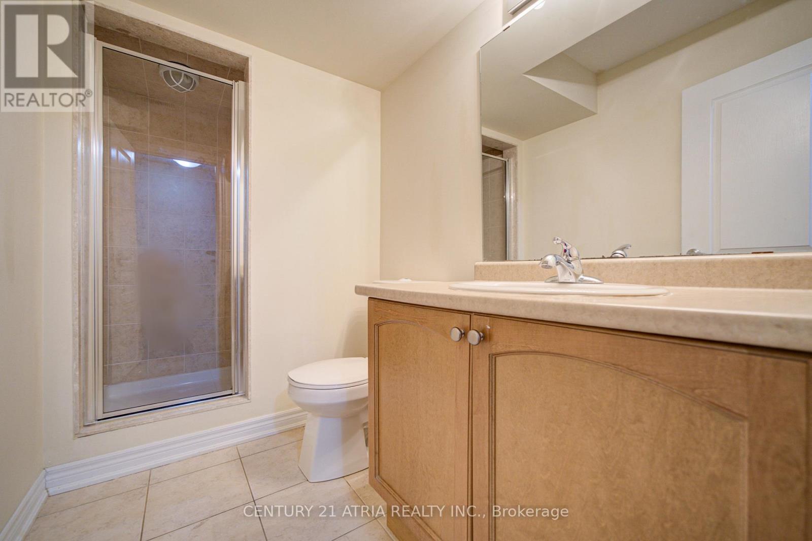 135 Windrow Street, Richmond Hill, ON - Indoor Photo Showing Bathroom