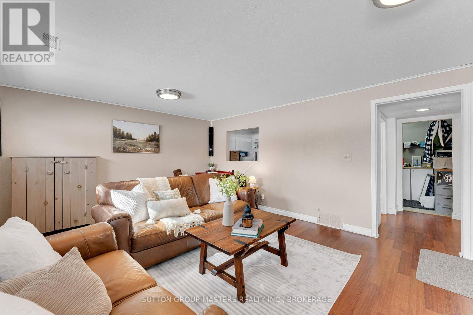 848 Allum Avenue, Kingston (South Of Taylor-Kidd Blvd), ON - Indoor Photo Showing Living Room