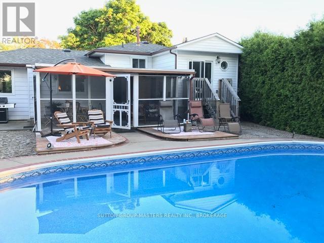 848 Allum Avenue, Kingston (South Of Taylor-Kidd Blvd), ON - Outdoor With In Ground Pool