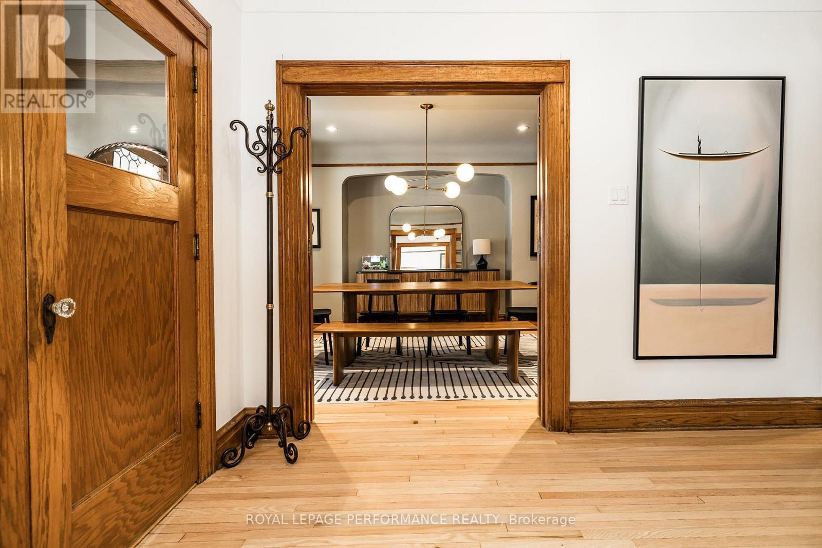 241 Fourth Avenue, Ottawa, ON - Indoor Photo Showing Other Room