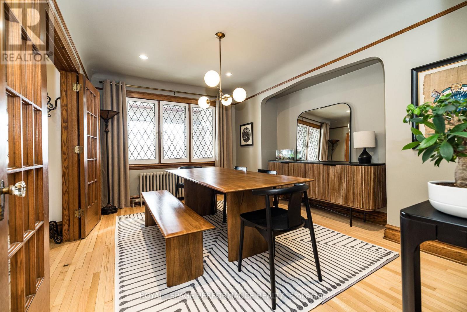 Recessed buffet nook - 241 Fourth Avenue, Ottawa, ON - Indoor Photo Showing Dining Room
