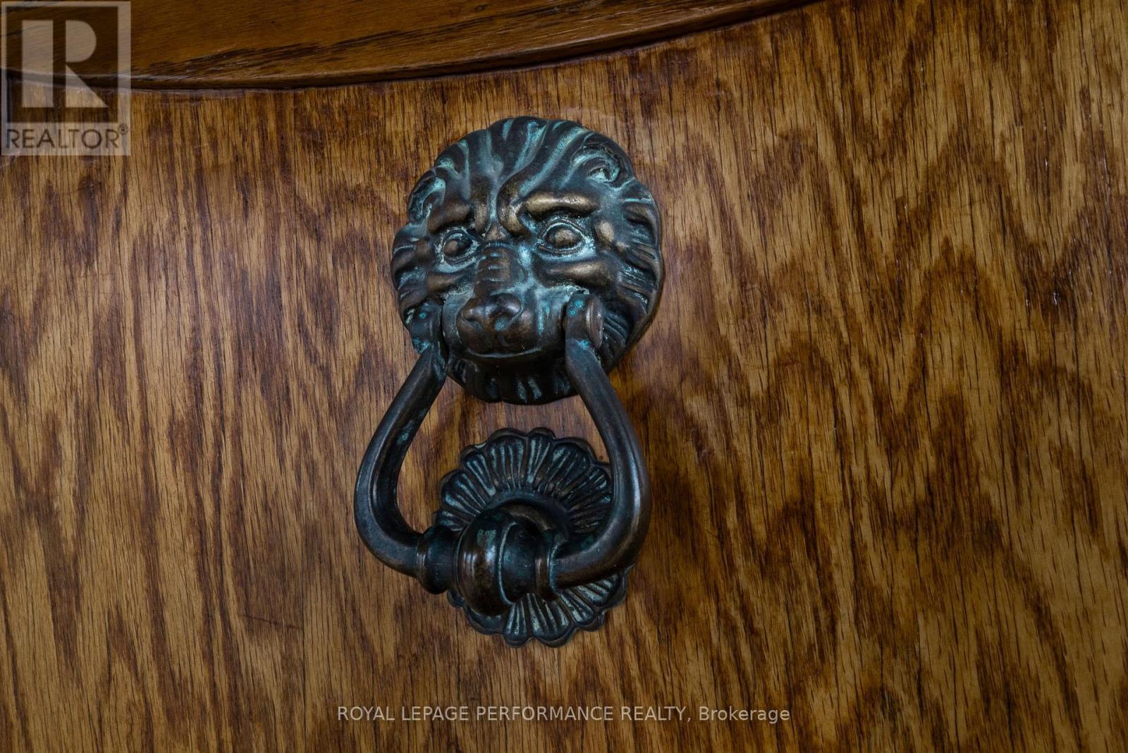 241 Fourth Avenue, Ottawa, ON - Indoor Photo Showing Other Room