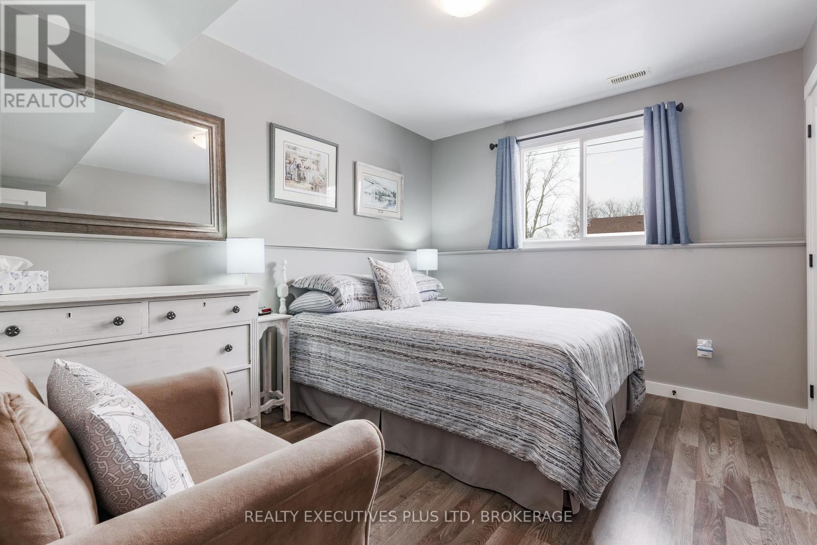 BR #6 - 363 Emerick Avenue, Fort Erie (Central), ON - Indoor Photo Showing Bedroom