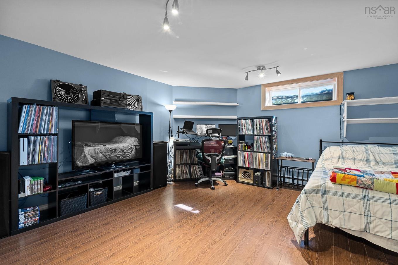 42 Pioneer Avenue, Halifax, NS