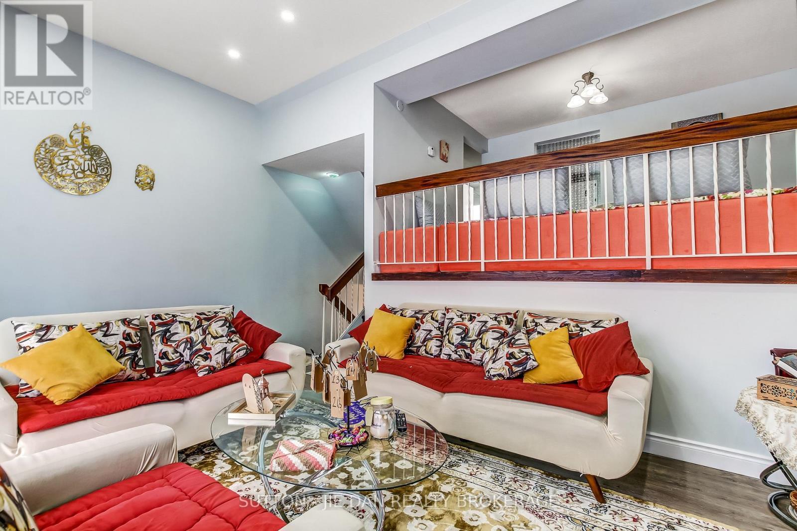 44 - 300 Sandringham Crescent, London South (South R), ON - Indoor