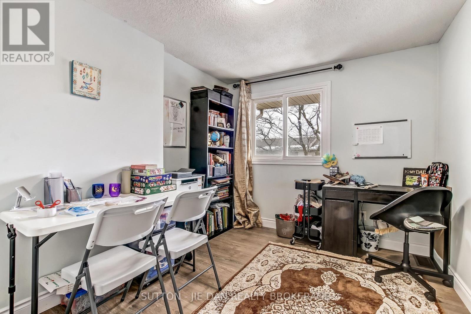 44 - 300 Sandringham Crescent, London South (South R), ON - Indoor Photo Showing Office