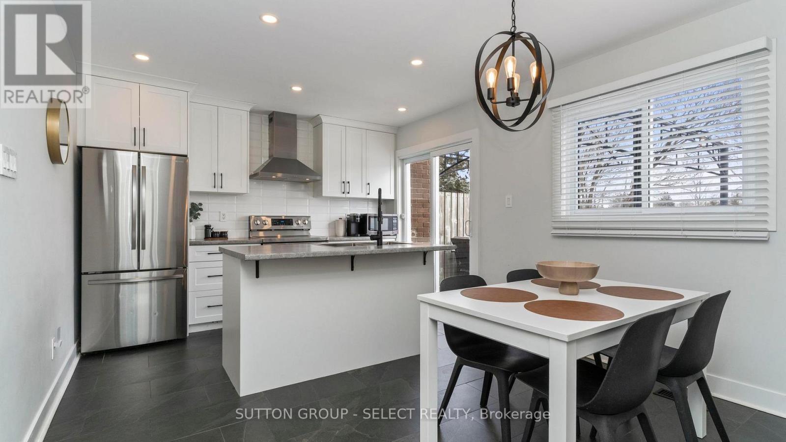 295 Admiral Drive, London East (East I), ON - Indoor