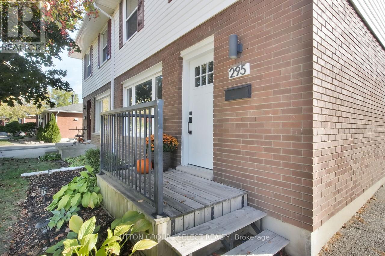 295 Admiral Drive, London East (East I), ON - Outdoor With Exterior