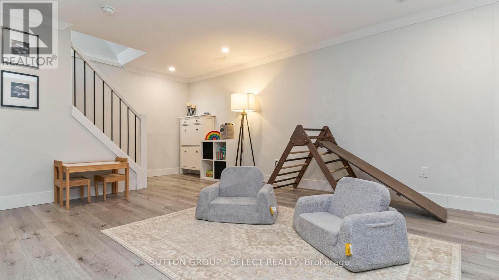 295 Admiral Drive, London East (East I), ON - Indoor