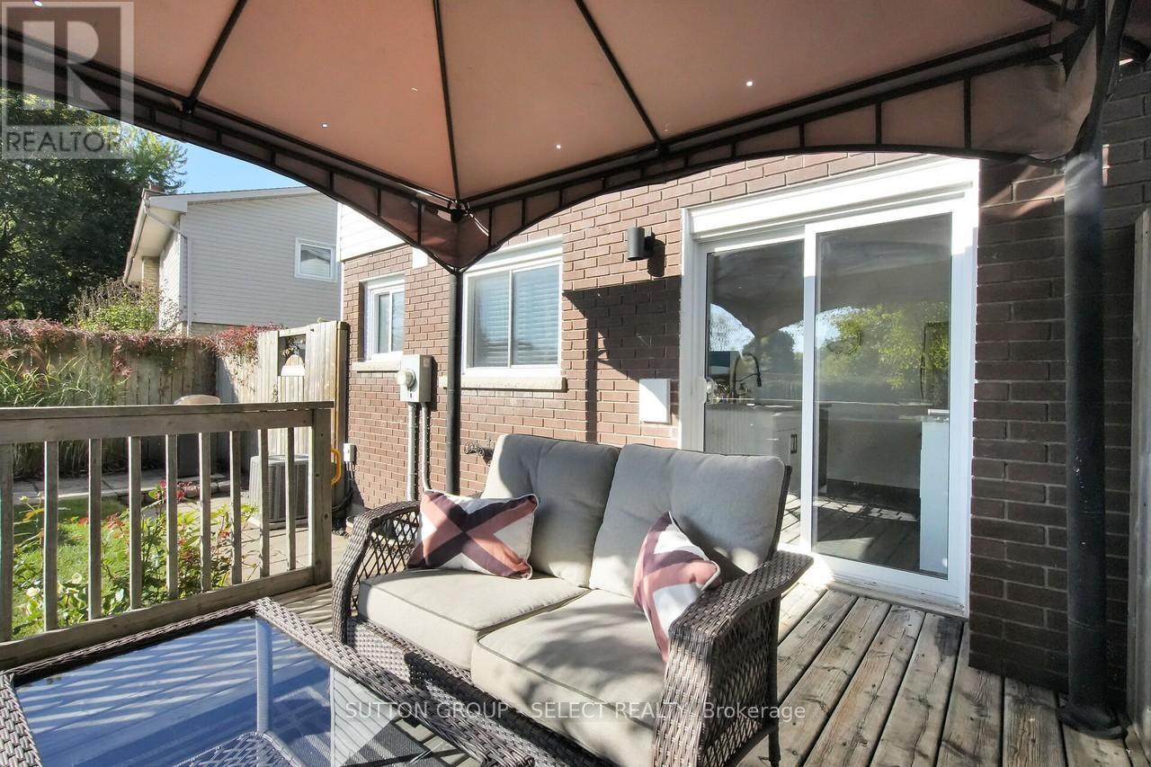 295 Admiral Drive, London East (East I), ON - Outdoor With Deck Patio Veranda With Exterior