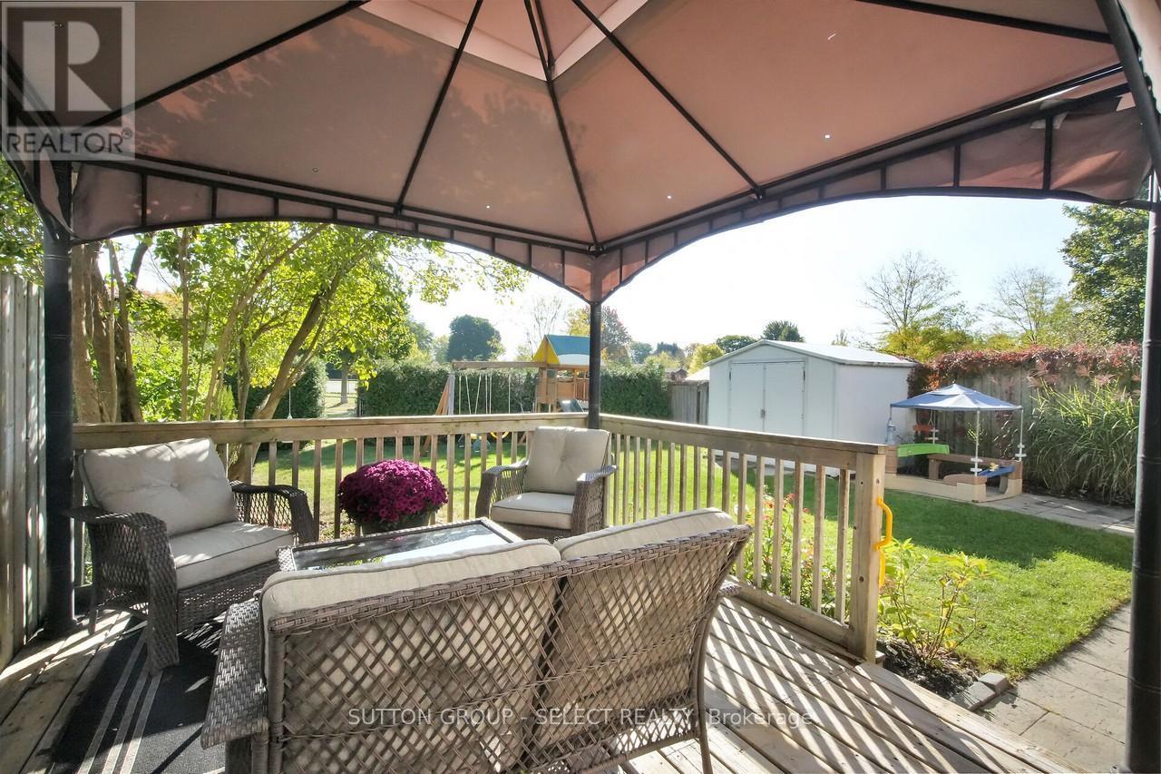 295 Admiral Drive, London East (East I), ON - Outdoor With Deck Patio Veranda With Exterior