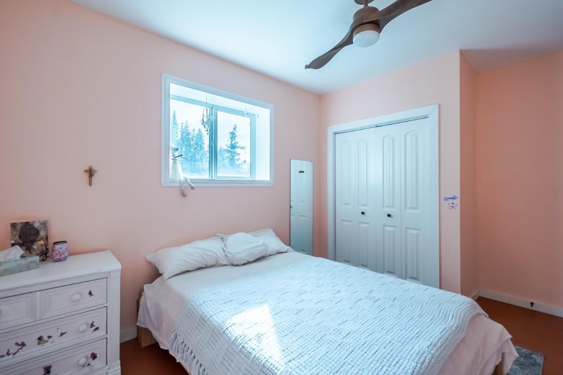 4142 99 N Road, Lillooet, BC - Indoor Photo Showing Bedroom