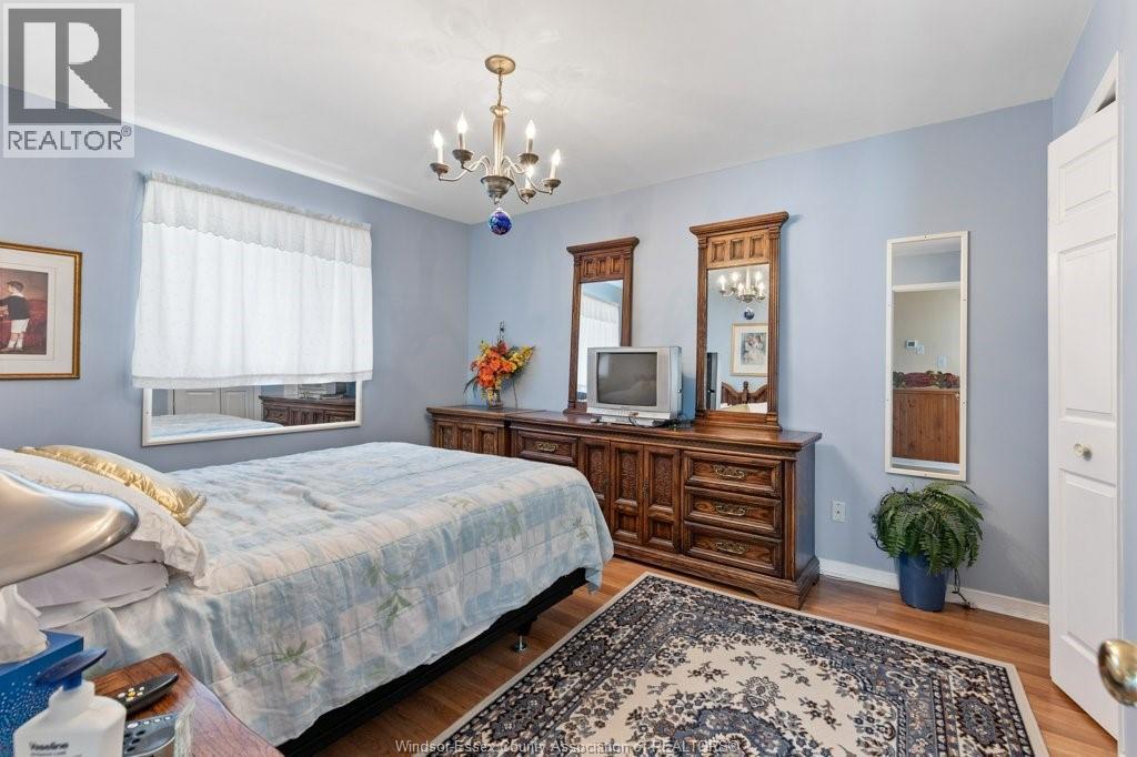 1801 Dominion, Windsor, ON - Indoor Photo Showing Bedroom