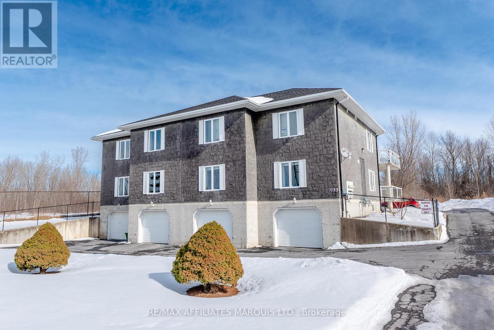 1133 Carleton Street, Cornwall, ON - Outdoor